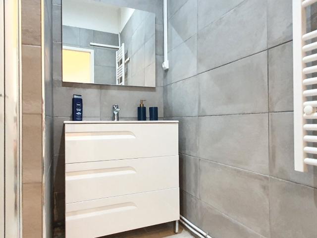 Appartement 2 pièces, 43 m² à louer à Marseille 6 13006