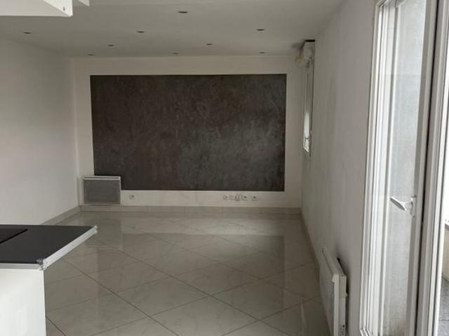 Appartement 2 pièces, 43 m² à louer à Rosny sous Bois 93110