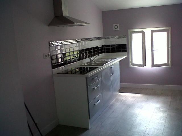 Appartement 2 pièces, 40 m² à louer à Pons 17800