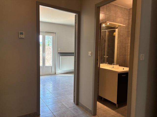 Appartement 2 pièces, 42 m² à louer à Bourg lès Valence 26500