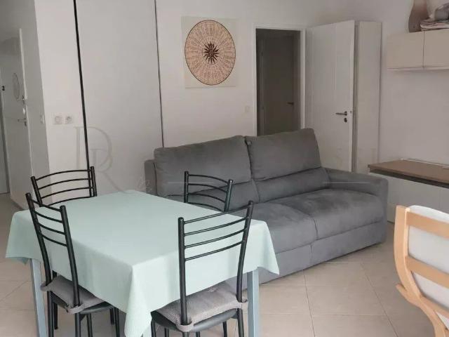 MENTON – VAL DES CASTAGNINS – 2 PIÈCES MEUBLÉ – TERRASSE – PISCI
