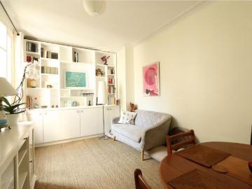 Appartement 2 pièces, 42 m² à louer à Paris 7 75007