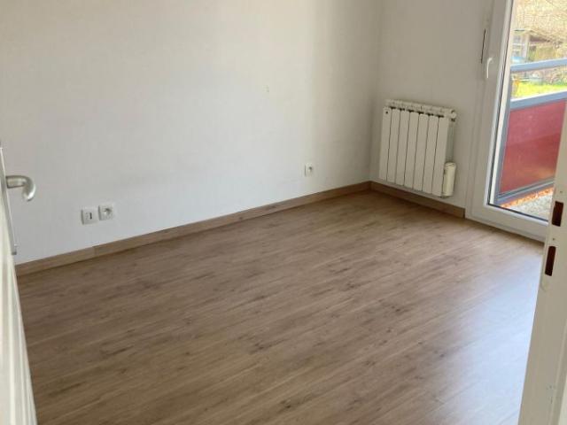 Appartement 2 pièces, 42 m² à louer à Sergy 01630