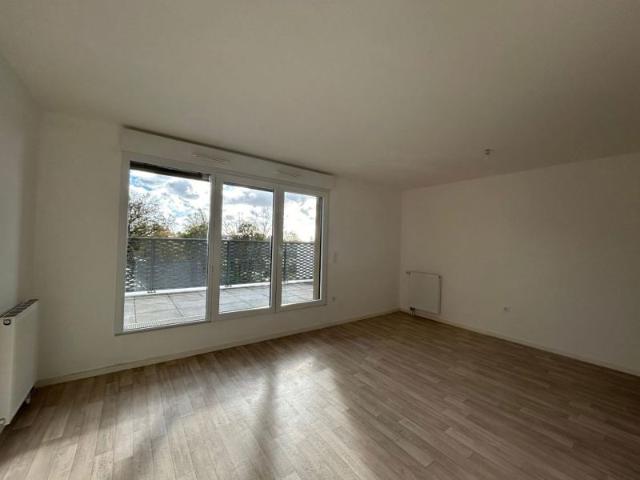 Appartement * 2 Pièces * 42 M² * 44300 Nantes * 550 * 52 * 602