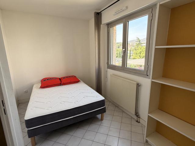 Appartement 2 pièces, 47 m² à louer à Aubagne 13400