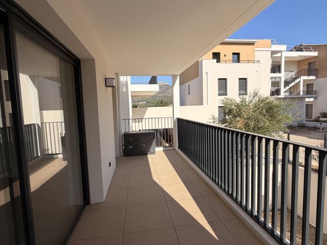Appartement 2 pièces, 47 m² à louer à Aubagne 13400