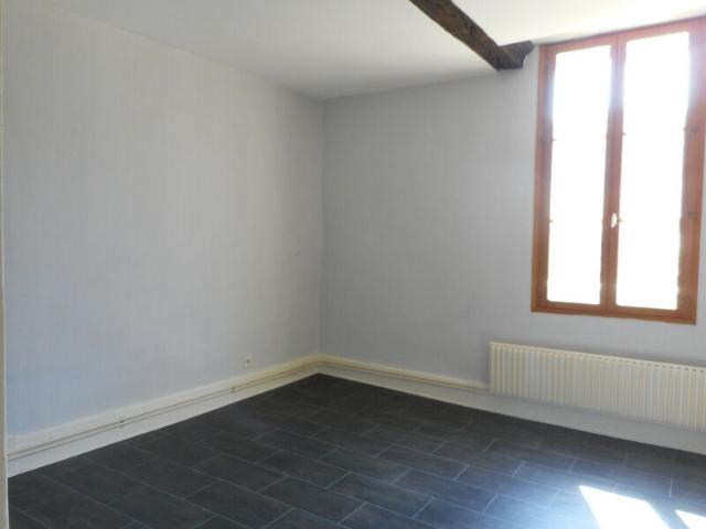 Appartement 2 pièces, 47 m² à louer à Bar sur Seine 10110