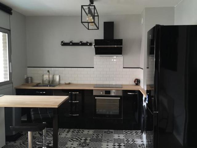 Appartement 2 pièces, 47 m² à louer à Bordeaux 33000