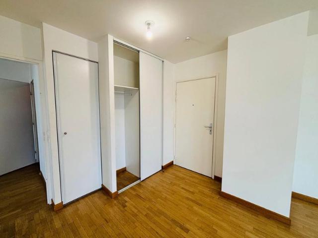 Appartement 2 pièces – 47 m² – Balcon, parking et cave – Quartier du Mail