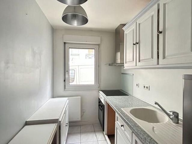 Appartement 2 pièces 47m2 REIMS 610 euros