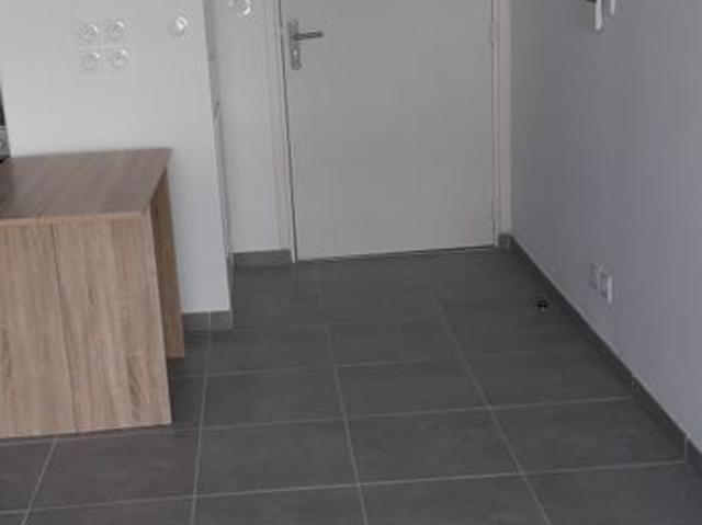 Appartement 2 pièces, 44 m² à louer à Aubagne 13400