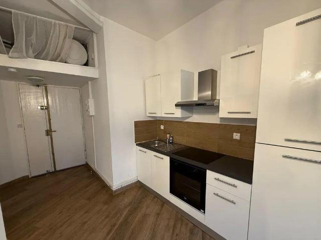 Appartement 2 pièces, 44 m² à louer à Marseille 2 13002