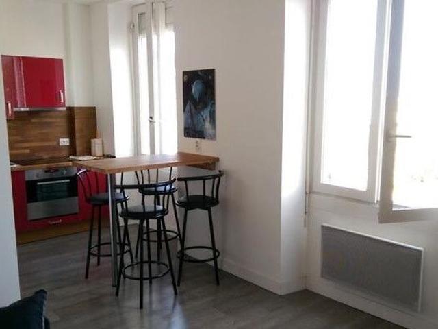 Appartement 2 pièces, 45 m² à louer à Bordeaux 33000