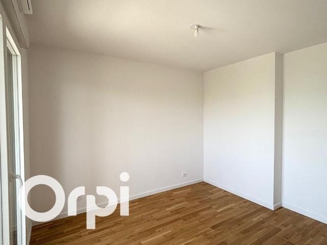 Appartement 2 pièces, 45 m² à louer à Élancourt 78990