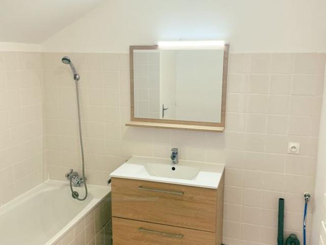 Appartement 2 pièces, 45 m² à louer à Moirans 38430