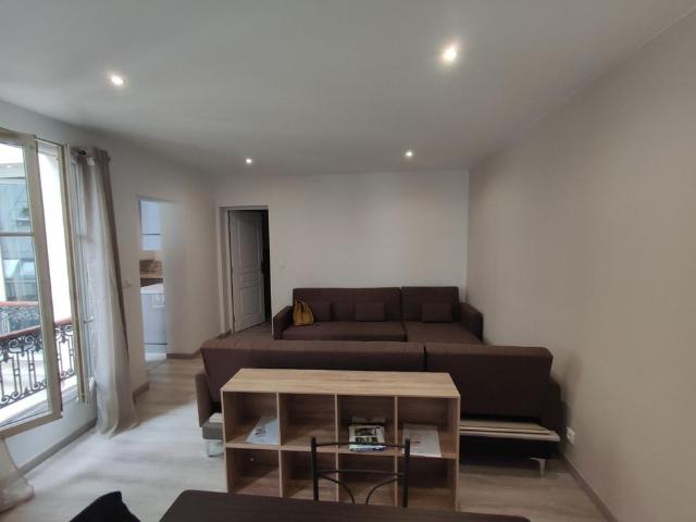Appartement 2 pièces, 45 m² à louer à Paris 10 75010