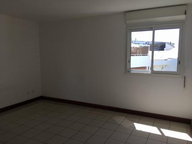 Appartement 2 pièces, 45 m² à louer à Saint Denis 97490