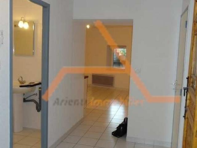 Appartement 2 pièces, 45m² en location à Dieulefit 600 € par mois