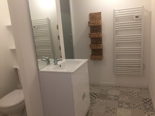 Appartement 2 pièces, 45m² habitables, en location à Puisserguier 500 € par mois