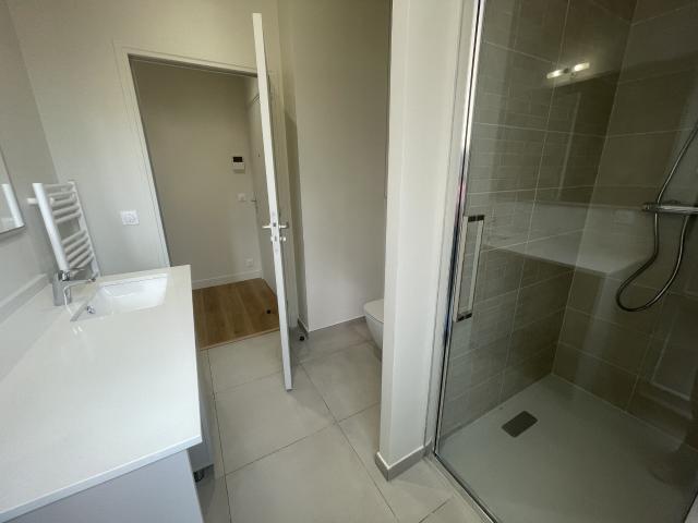 Appartement 2 pièces, 46 m² à louer à Nice 06100