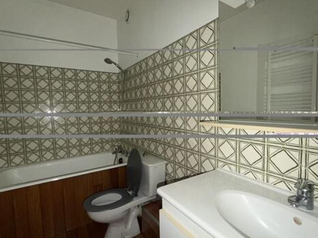 Appartement 2 pièces 46m2 REIMS 780 euros