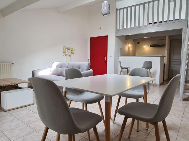 Appartement 2 pièces, 48 m² à louer à Villeneuve de Berg 07170