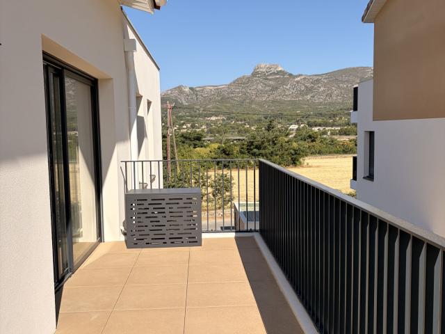 Appartement 2 pièces, 48 m² à louer à Aubagne 13400