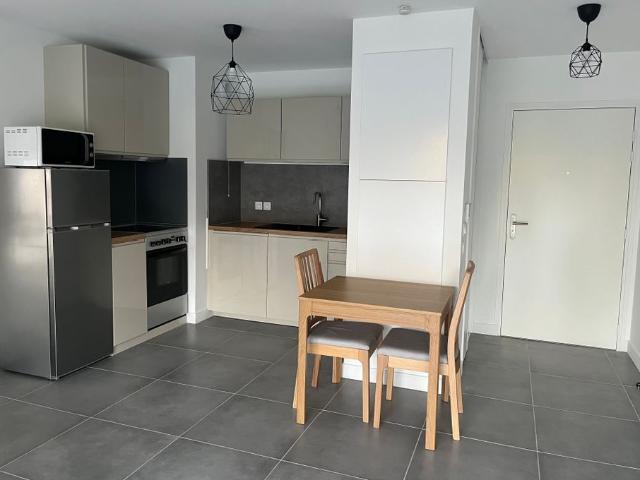 Appartement 2 pièces, 48 m² à louer à Meylan 38240