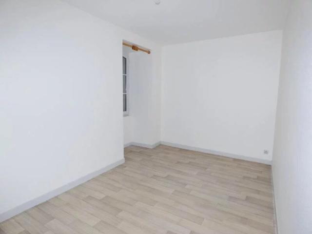 Appartement 2 pièces, 48 m² à louer à Saint Gaultier 36800
