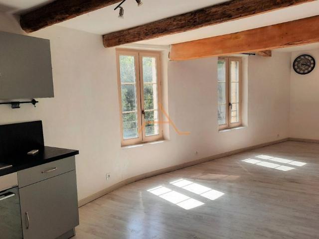 Appartement 2 pièces, 48m²en location à Valreas520 € par mois