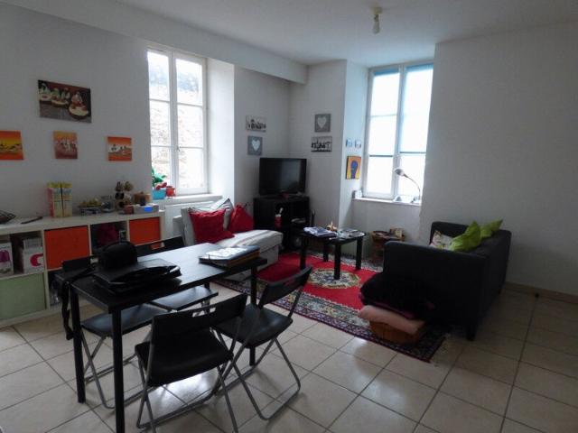 Proche centre ville Appartement avec cave