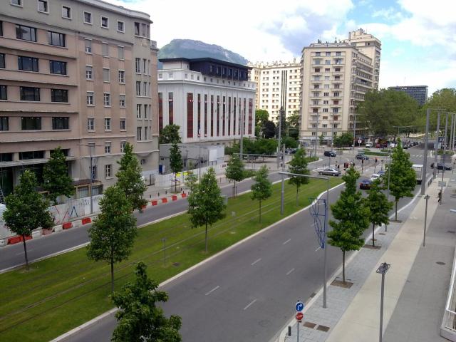 Appartement 2 pièces, 49 m² à louer à Grenoble 38000