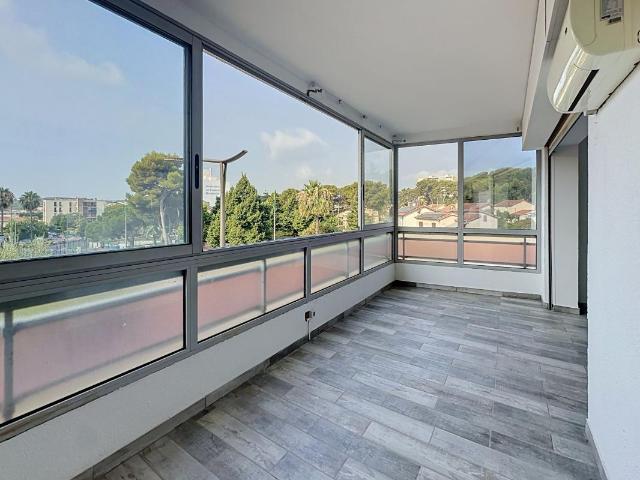 Appartement 2 pièces, 49 m² à louer à Le Cannet 06110