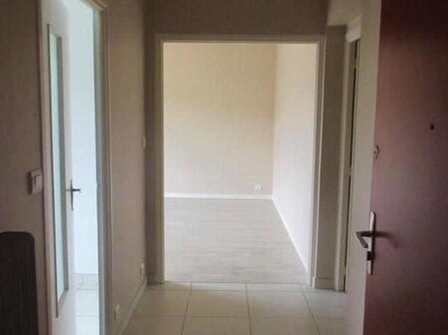 Appartement 2 pièces, 53 m² à louer à Le Monastère 12000