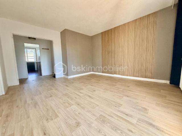 APPARTEMENT 2 PIÈCES 50 M2 REFAIT A NEUF