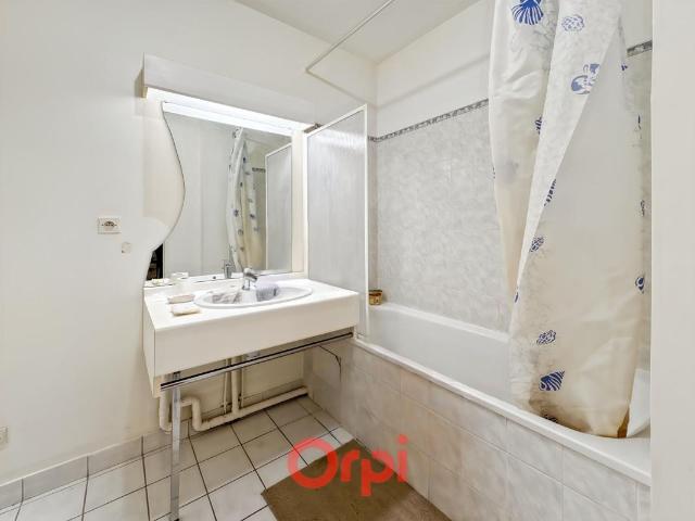Appartement 2 pièces, 50 m² à louer à Lyon 8 69008
