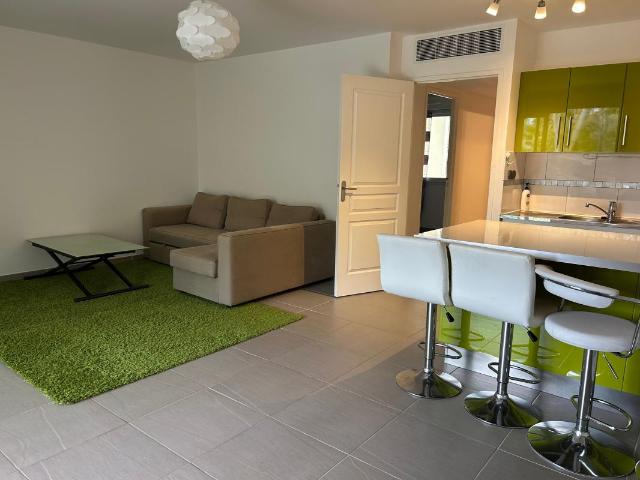 Appartement 2 pièces, 50 m² à louer à Six Fours les Plages 83140