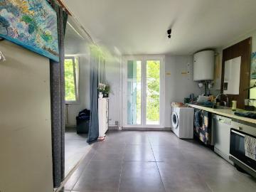 01600, Rhône, Rhône-Alpes - Cave, Balcon