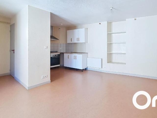 Appartement 2 pièces, 51 m² à louer à Saint Flour 15100