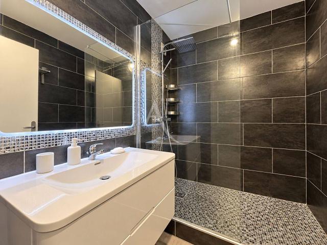 APPARTEMENT 2 PIECES 52 m2 PARKING, PROXIMITE PLAGE