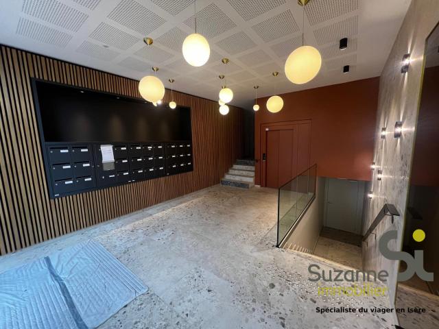 Appartement 2 pièces, 52 m² à louer à Voiron 38500