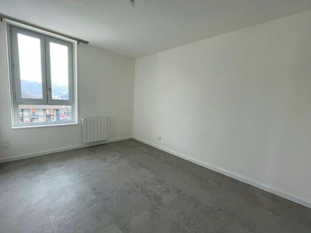 Appartement 2 pièces, 52 m² à louer à Decazeville 12300
