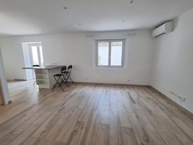 Appartement 2 pièces, 52 m² à louer à Sanary sur Mer 83110