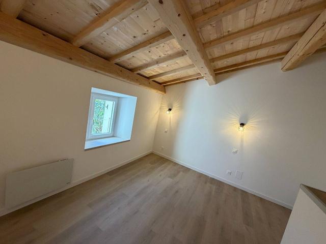 Appartement 2 pièces 52 m² terrasse et place de parking