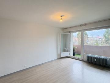 Appartement 2 pièces 52m2 Terrasse et parking Immeuble rénové BBC