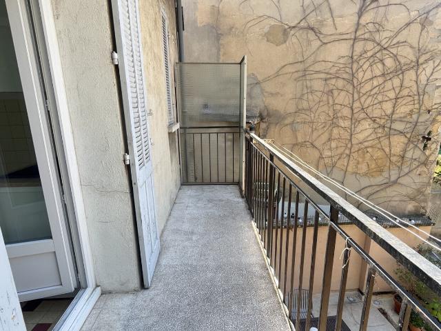 Appartement 2 pièces, 57 m² à louer à Marseille 6 13006