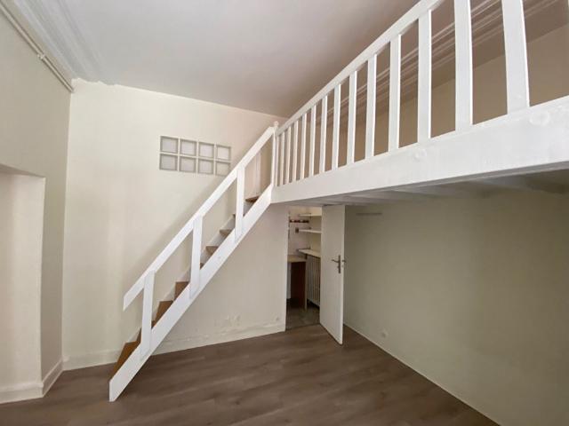 APPARTEMENT 2 PIÈCES