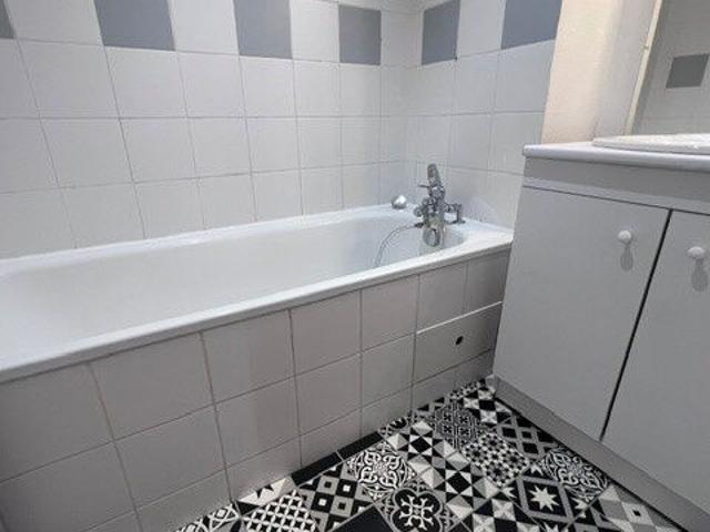 Appartement 2 pièces, 54 m² à louer à Bordeaux 33000