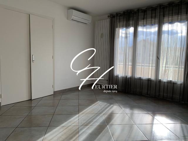 Appartement 2 pièces, 54 m² à louer à Eybens 38320