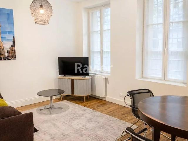 Appartement 2 pièces, 54 m² à louer à Paris 19 75019